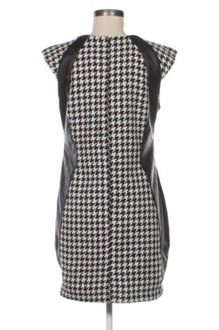 Kleid Amisu, Größe M, Farbe Mehrfarbig, Preis 2,99 €