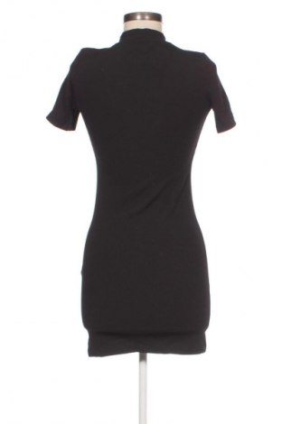 Sukienka Bershka, Rozmiar M, Kolor Czarny, Cena 51,99 zł