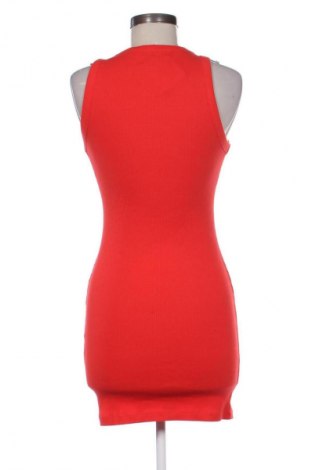 Sukienka Bershka, Rozmiar S, Kolor Czerwony, Cena 61,99 zł