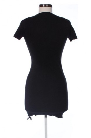 Šaty  Bershka, Velikost M, Barva Černá, Cena  260,00 Kč