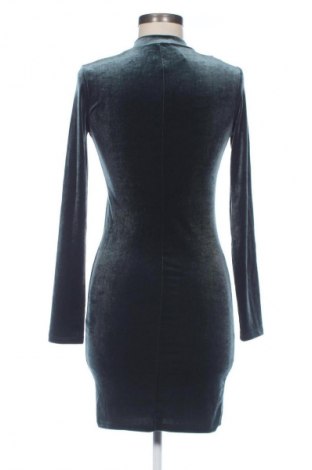 Sukienka Bershka, Rozmiar M, Kolor Zielony, Cena 37,18 zł