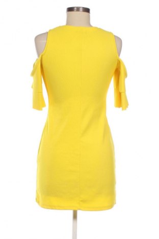 Sukienka Bershka, Rozmiar XS, Kolor Żółty, Cena 37,40 zł