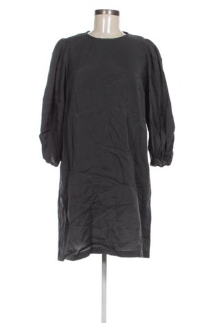 Рокля C&A, Размер L, Цвят Черен, Цена 3,57 €