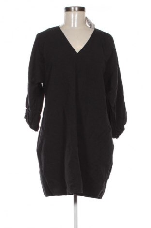 Šaty  C&A, Velikost L, Barva Černá, Cena  149,00 Kč