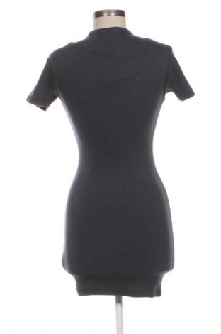 Kleid Calvin Klein Jeans, Größe XS, Farbe Mehrfarbig, Preis 99,99 €
