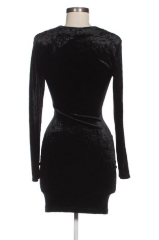 Sukienka Chicoree, Rozmiar M, Kolor Czarny, Cena 13,99 zł