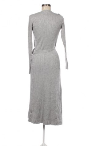 Šaty  Edited, Velikost S, Barva Šedá, Cena  479,00 Kč