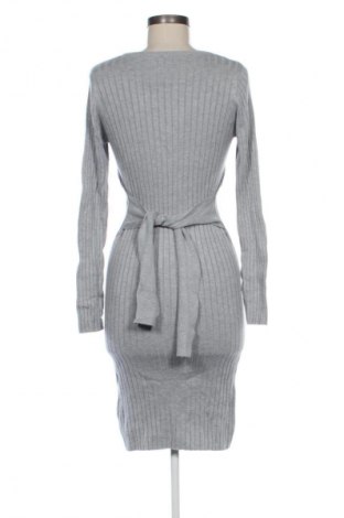 Sukienka Esmara, Rozmiar M, Kolor Szary, Cena 22,99 zł