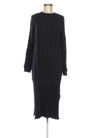 Sukienka Esme Studios, Rozmiar S, Kolor Niebieski, Cena 166,99 zł