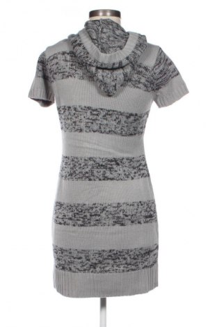 Рокля Essentials, Размер M, Цвят Многоцветен, Цена 5,11 €