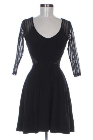 Šaty  French Connection, Velikost XS, Barva Černá, Cena  169,00 Kč
