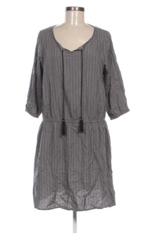 Šaty  Gina, Velikost M, Barva Vícebarevné, Cena  49,00 Kč