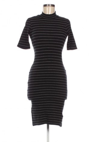 Šaty  H&M, Velikost S, Barva Vícebarevné, Cena  136,00 Kč