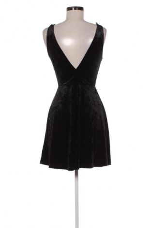 Kleid H&M Divided, Größe S, Farbe Schwarz, Preis 15,99 €