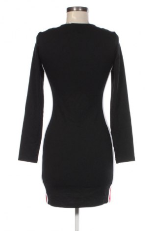 Šaty  H&M Divided, Velikost M, Barva Černá, Cena  49,00 Kč