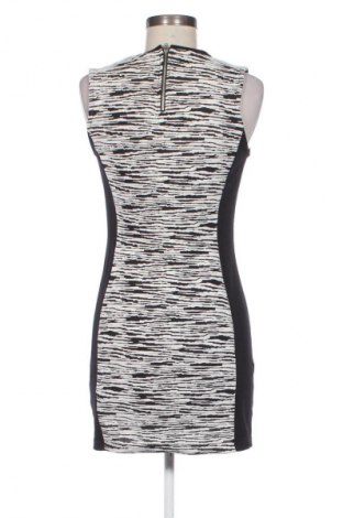 Рокля H&M Divided, Размер M, Цвят Черен, Цена 6,27 €