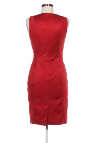 Sukienka Jones, Rozmiar S, Kolor Czerwony, Cena 55,99 zł