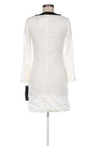 Рокля Just Cavalli, Размер S, Цвят Екрю, Цена 45,50 €