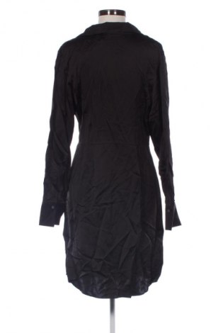 Рокля Karl Lagerfeld, Размер L, Цвят Черен, Цена 112,48 €