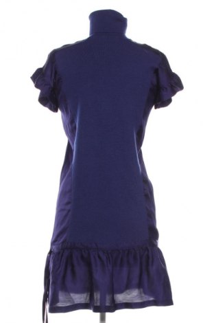 Рокля Love Moschino, Размер S, Цвят Лилав, Цена 135,78 €