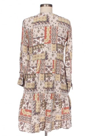 Šaty  Mango, Velikost S, Barva Vícebarevné, Cena  182,00 Kč