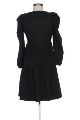 Šaty  Mango, Velikost M, Barva Černá, Cena  149,00 Kč