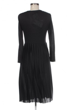 Рокля NA-KD, Размер M, Цвят Черен, Цена 14,82 €