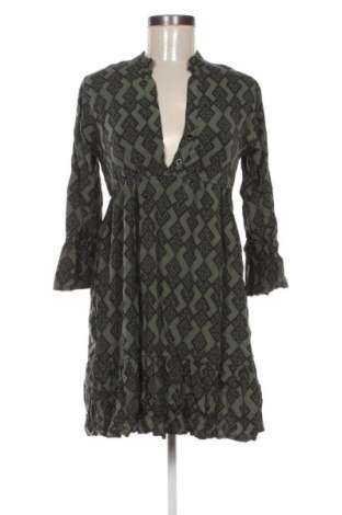 Φόρεμα NEW COLLECTION, Μέγεθος S, Χρώμα Πολύχρωμο, Τιμή 5,99 €