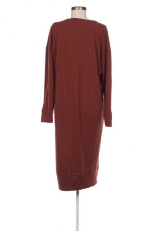 Φόρεμα ONLY Carmakoma, Μέγεθος M, Χρώμα Καφέ, Τιμή 5,11 €