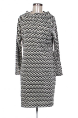 Kleid Paul, Größe M, Farbe Mehrfarbig, Preis 3,99 €