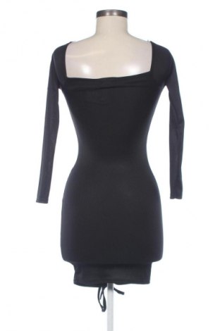 Šaty  Pretty Little Thing, Velikost XS, Barva Černá, Cena  149,00 Kč