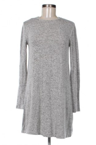 Kleid Pull&Bear, Größe M, Farbe Grau, Preis 4,80 €