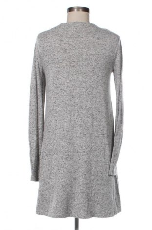 Kleid Pull&Bear, Größe M, Farbe Grau, Preis 4,80 €