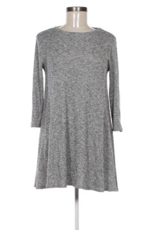 Sukienka Pull&Bear, Rozmiar M, Kolor Kolorowy, Cena 20,99 zł