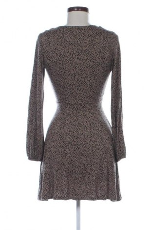 Sukienka Pull&Bear, Rozmiar S, Kolor Kolorowy, Cena 102,82 zł