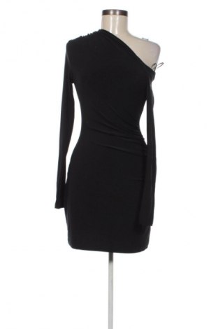 Sukienka Pull&Bear, Rozmiar M, Kolor Czarny, Cena 55,99 zł