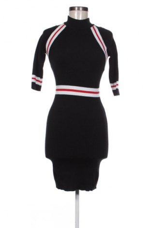 Šaty  Qed London, Velikost M, Barva Vícebarevné, Cena  229,00 Kč