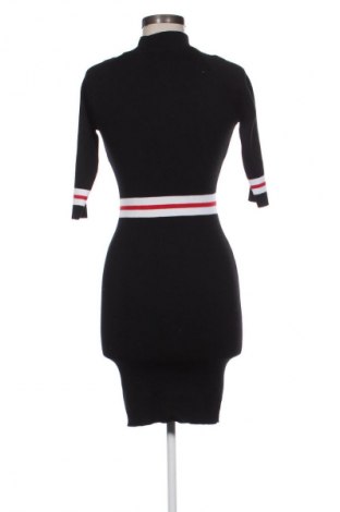 Šaty  Qed London, Velikost M, Barva Vícebarevné, Cena  229,00 Kč