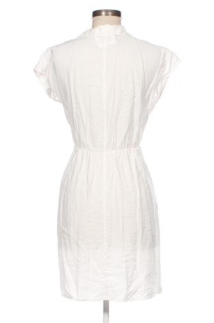 Φόρεμα Reserved, Μέγεθος S, Χρώμα Λευκό, Τιμή 17,99 €