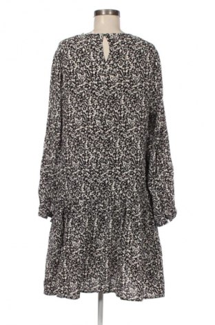 Šaty  S.Oliver, Velikost M, Barva Vícebarevné, Cena  149,00 Kč