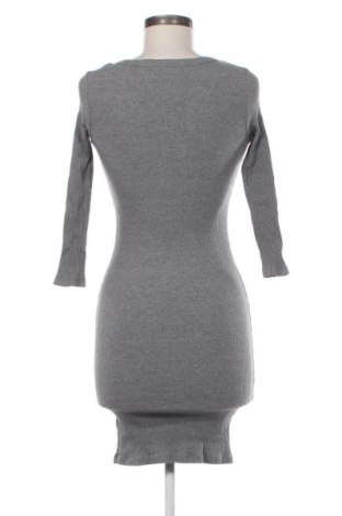 Рокля Sinsay, Размер S, Цвят Сив, Цена 2,04 €