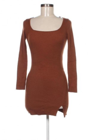 Sukienka Stradivarius, Rozmiar M, Kolor Brązowy, Cena 93,99 zł