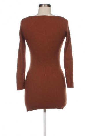 Sukienka Stradivarius, Rozmiar M, Kolor Brązowy, Cena 93,99 zł