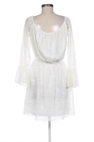 Sukienka Trendyol, Rozmiar M, Kolor Biały, Cena 82,99 zł