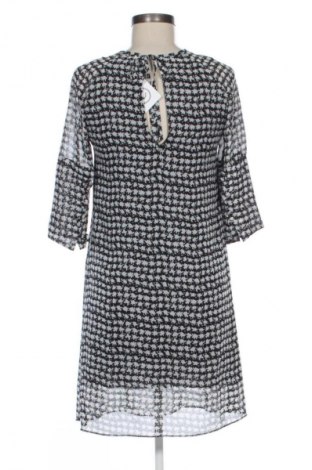 Sukienka United Colors Of Benetton, Rozmiar M, Kolor Kolorowy, Cena 80,96 zł