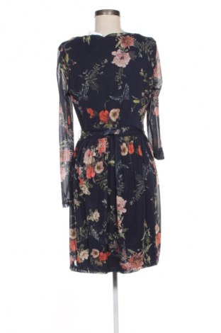 Ruha VILA, Méret M, Szín Sokszínű, Ár 2 029 Ft