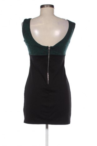 Šaty  Y.Yendi, Velikost S, Barva Vícebarevné, Cena  145,00 Kč