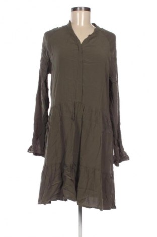 Šaty  mbyM, Velikost M, Barva Vícebarevné, Cena  190,00 Kč