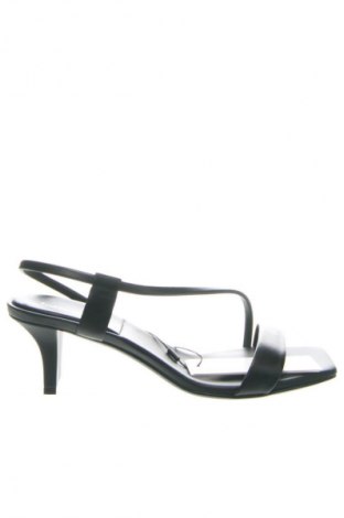 Сандали Calvin Klein, Размер 41, Цвят Черен, Цена 85,89 €, #134604886