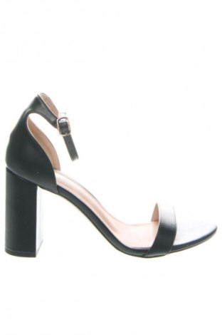 Σανδάλια Unbranded, Μέγεθος 39, Χρώμα Μαύρο, Τιμή 23,99 €